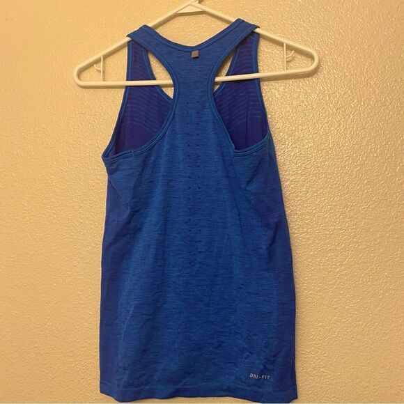 Nike blue stretchy racer back dri fit running yoga tank top -XS - Picture 2 of 6